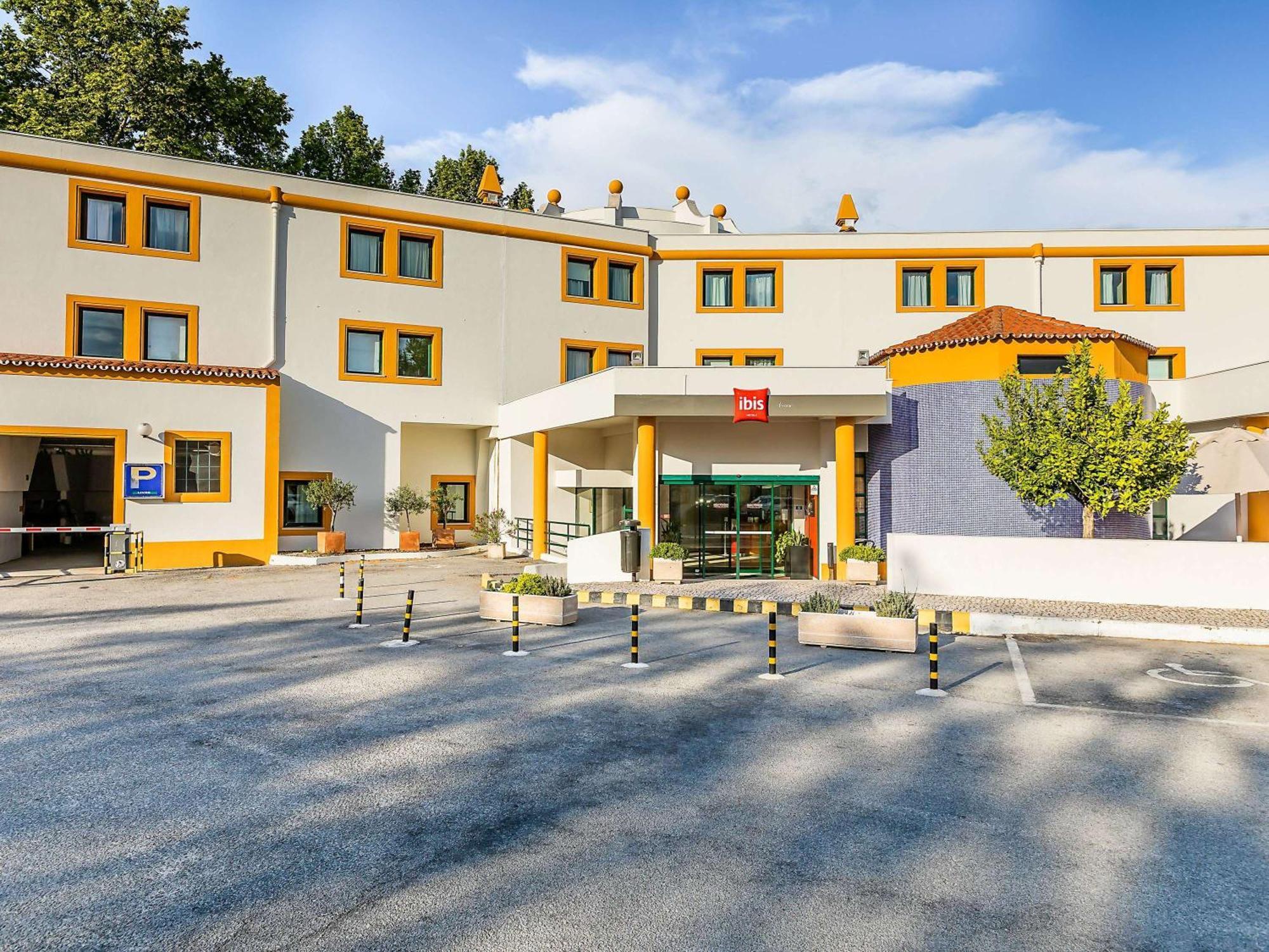 Hotel Ibis אבורה מראה חיצוני תמונה